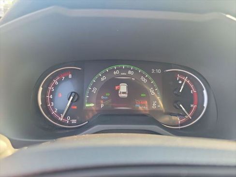 Certified 2025 Toyota RAV4 XLE image 34