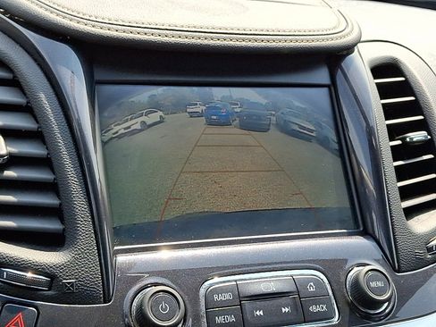 Used 2018 Chevrolet Impala LT FWD image 17