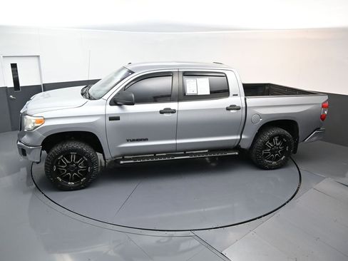 Used 2016 Toyota Tundra SR5 w/ SR5 Upgrade Package AWD/4WD image 21