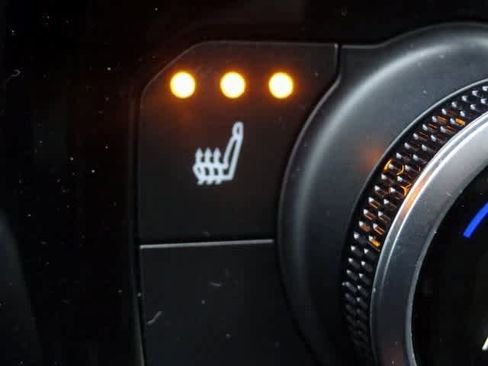 Used 2022 Toyota Highlander XLE image 34