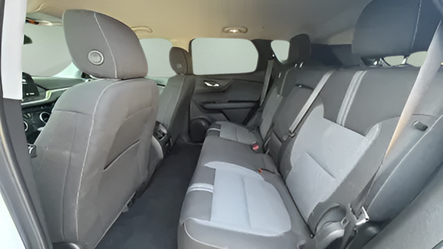 Used 2024 Chevrolet Blazer LT AWD/4WD image 19