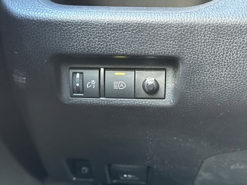 Used 2022 Toyota RAV4 LE image 38