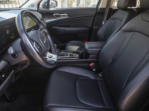 Certified 2024 Kia Sportage EX image 18
