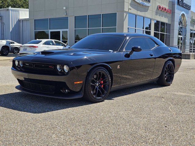 Used 2022 Dodge Challenger R/T Scat Pack w/ Plus Package RWD image 1