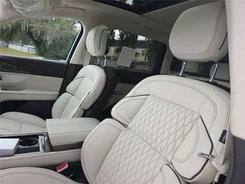 New 2026 Lincoln Nautilus Black Label AWD/4WD image 17
