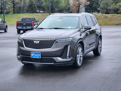 Used 2020 Cadillac XT6 Premium Luxury w/ Platinum Package AWD/4WD image 4