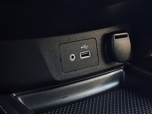 Used 2018 Nissan Rogue SL FWD image 11