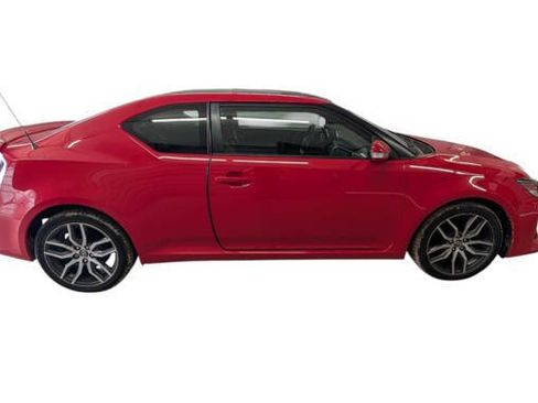 Used 2015 Scion tC FWD image 2