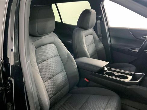 Used 2025 Chevrolet Equinox LT image 7