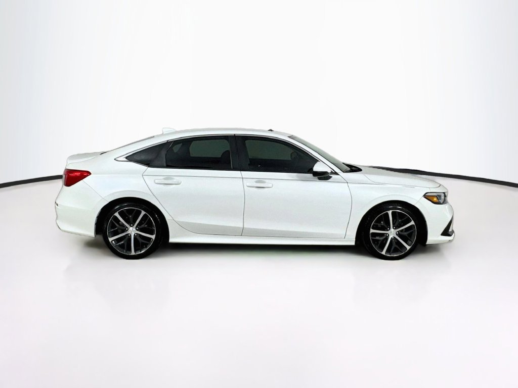 Used 2022 Honda Civic Touring image 9