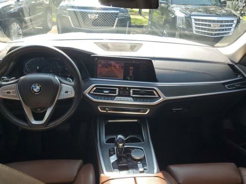 Used 2021 BMW X7 xDrive40i AWD/4WD image 16