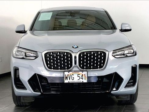 Used 2023 BMW X4 xDrive30i w/ M Sport Package image 3