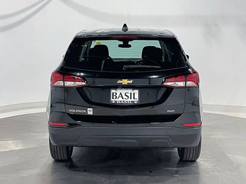 Used 2024 Chevrolet Equinox LS AWD/4WD image 12