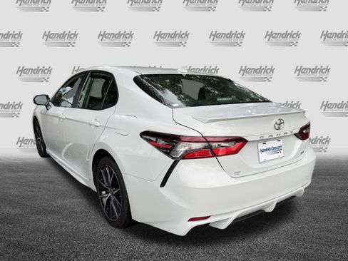 Used 2023 Toyota Camry SE FWD image 7