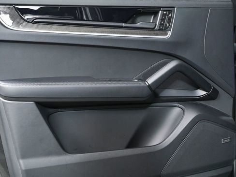 New 2026 Porsche Cayenne Coupe image 6