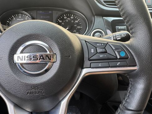 Used 2020 Nissan Rogue SL FWD image 21