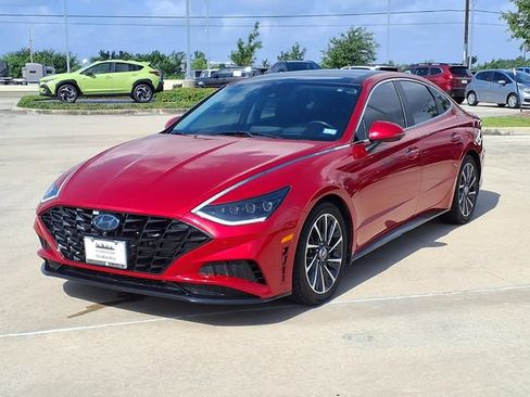 Used 2021 Hyundai Sonata Limited FWD image 3