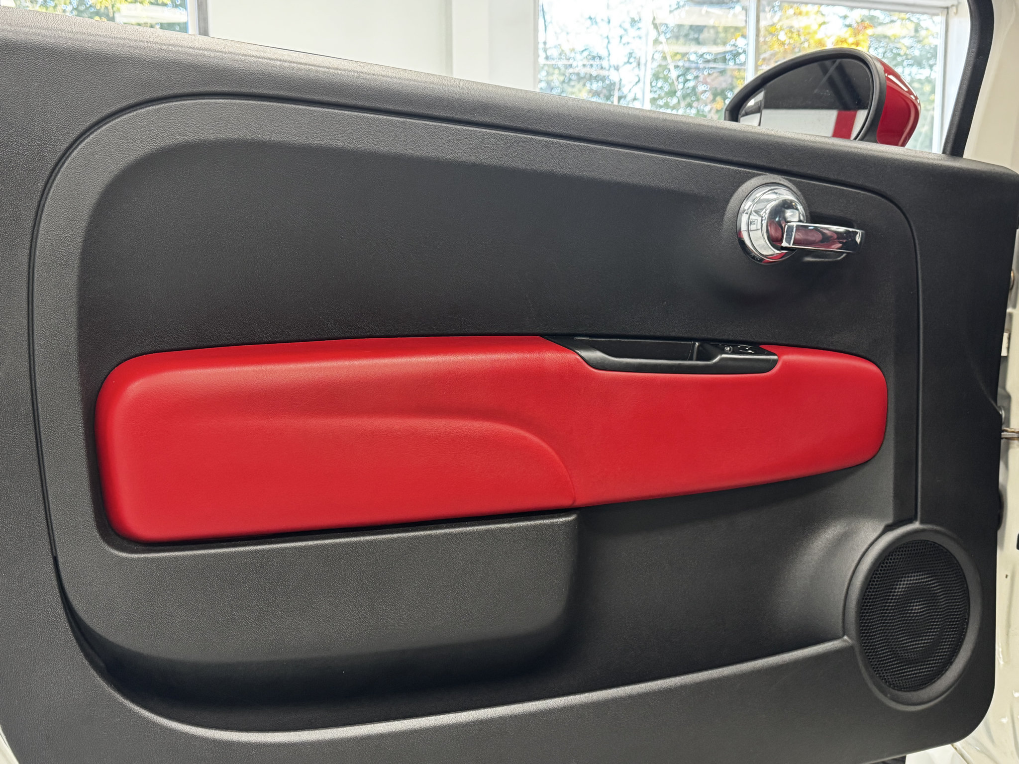 Used 2013 FIAT 500 Abarth w/ Beats Audio Pkg FWD image 13