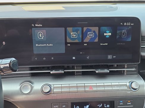 Used 2025 Hyundai Kona SEL FWD image 19