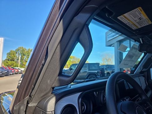 New 2026 Jeep Wrangler Unlimited Sport AWD/4WD image 38