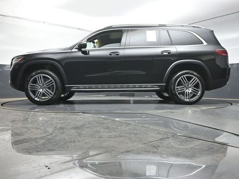 Used 2026 Mercedes-Benz GLS 450 4MATIC image 37