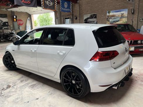 Used 2016 Volkswagen Golf R 4-Door AWD/4WD image 5
