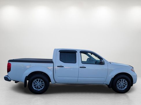 Used 2017 Nissan Frontier SV w/ SV Value Truck Package image 4