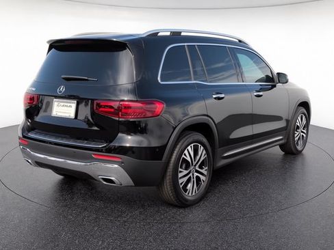 Used 2025 Mercedes-Benz GLB 250 w/ Exclusive Package image 5