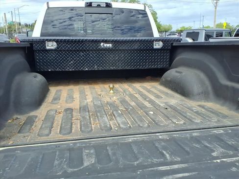 Used 2023 RAM 3500 Laramie AWD/4WD image 11