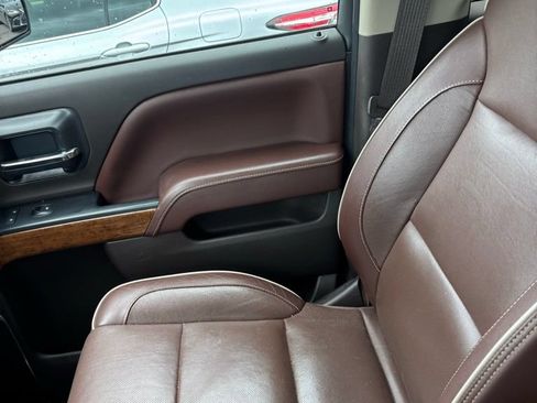 Used 2018 Chevrolet Silverado 1500 High Country AWD/4WD image 7