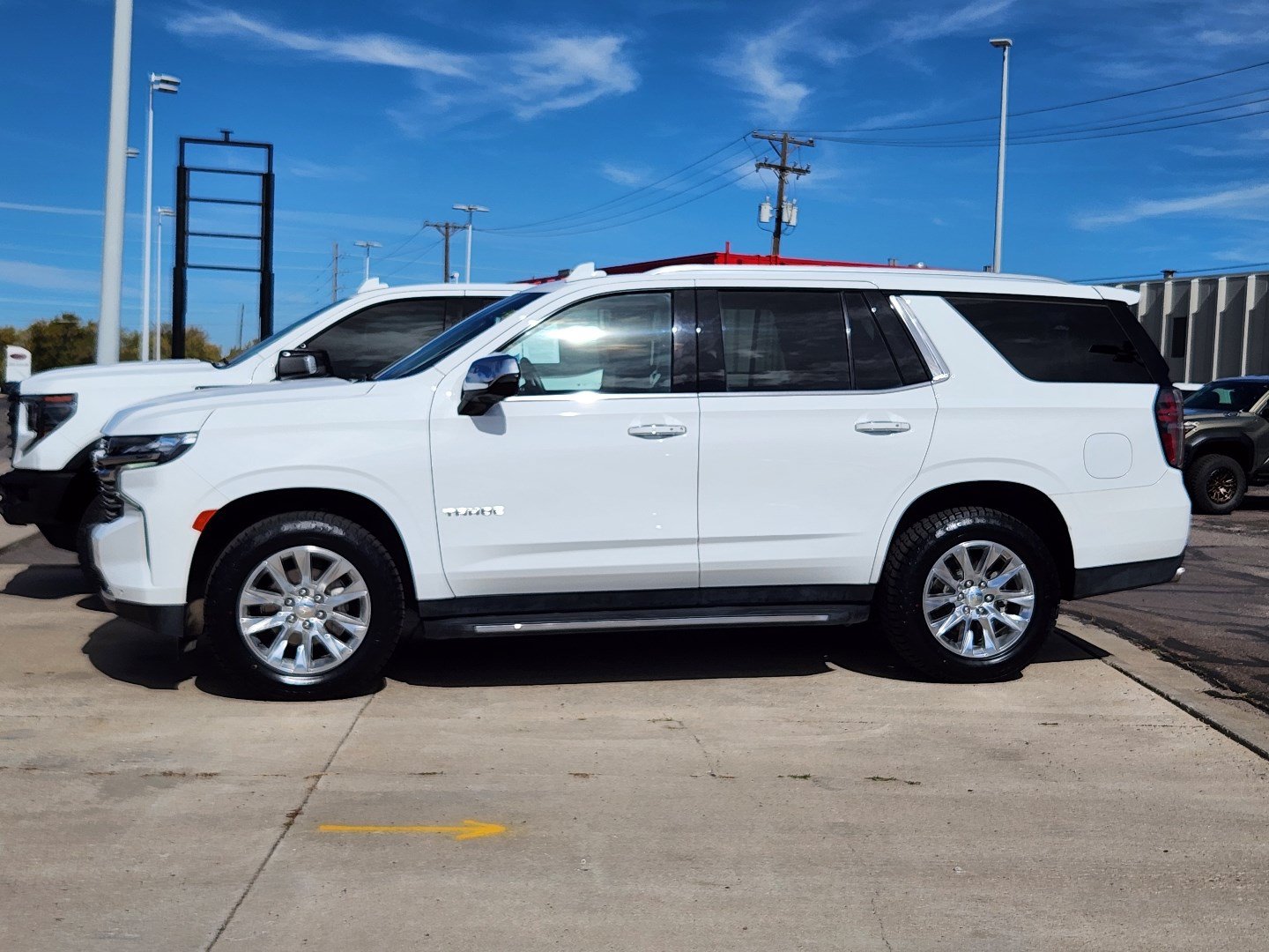 Used 2023 Chevrolet Tahoe Premier AWD/4WD image 3