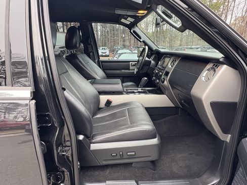 Used 2015 Ford Expedition Limited RWD image 26