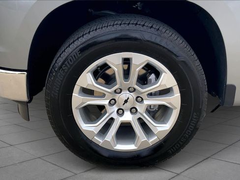 Used 2024 Chevrolet Silverado 1500 LTZ w/ LTZ Convenience Package II image 9