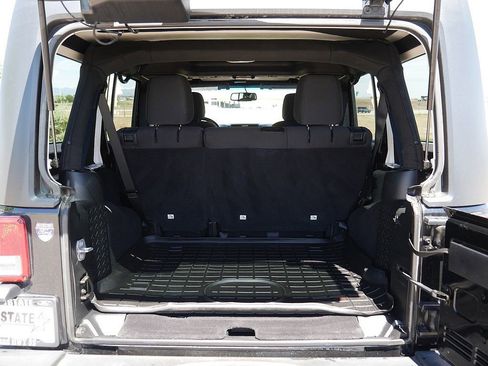 Used 2015 Jeep Wrangler Unlimited Sport w/ Quick Order Package 24S AWD/4WD image 42
