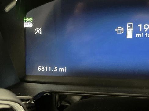 Used 2024 Lincoln Corsair AWD image 6