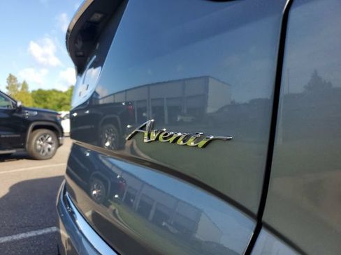 Used 2024 Buick Enclave Avenir w/ Avenir Technology Package AWD/4WD image 8