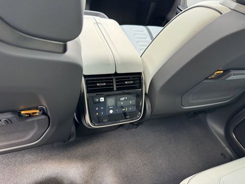 Used 2024 Rivian R1S Adventure AWD/4WD image 26