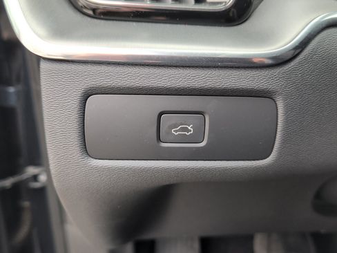 Certified 2023 Volvo XC60 B5 Core image 27