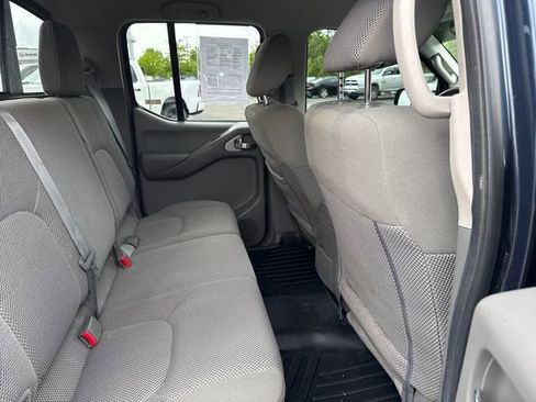 Used 2016 Nissan Frontier SV AWD/4WD image 15
