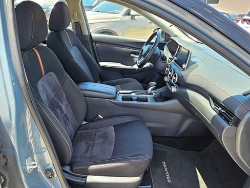 Used 2025 Nissan Sentra SR FWD image 19