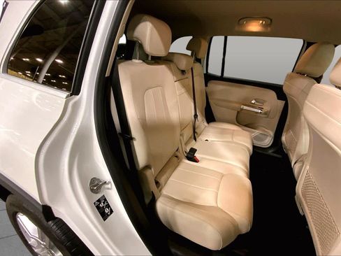 Used 2020 Mercedes-Benz GLB 250 4MATIC image 19