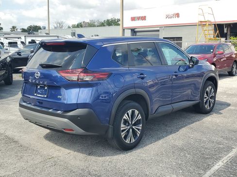 Certified 2023 Nissan Rogue SV FWD image 4