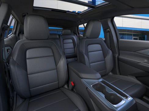 New 2026 Chevrolet Equinox EV LT image 16