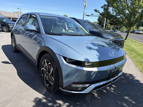 Used 2023 Hyundai Ioniq 5 SEL w/ Cargo Package AWD/4WD image 2