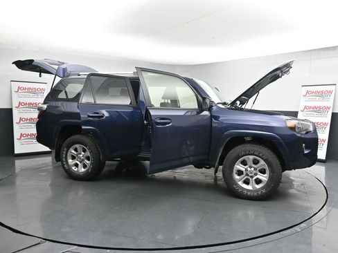 Used 2024 Toyota 4Runner SR5 image 27