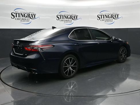 Used 2021 Toyota Camry SE FWD image 7