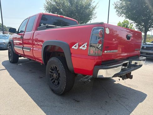 Used 2005 Chevrolet Silverado 2500 LS AWD/4WD image 2