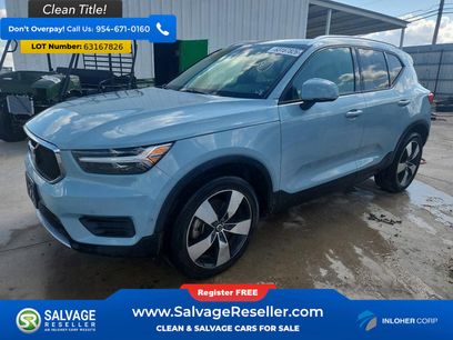 Used 2019 Volvo XC40 T5 Momentum