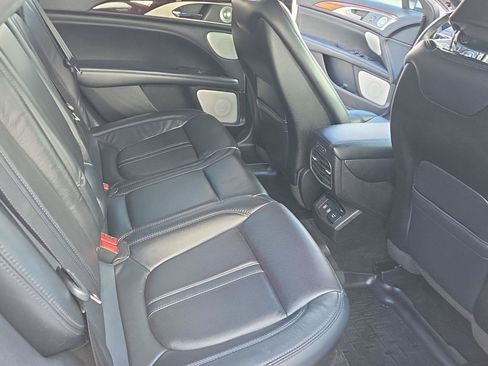 Used 2017 Lincoln MKZ Reserve w/ Luxury Package AWD/4WD image 17
