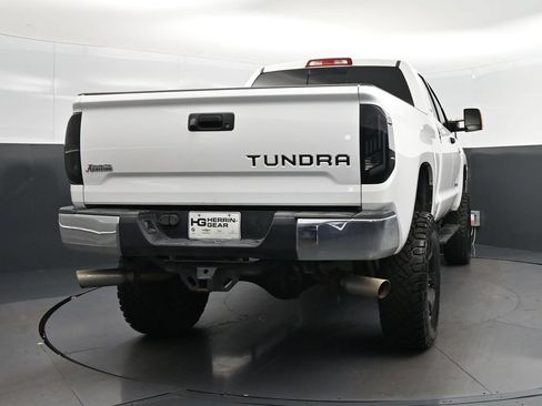Used 2016 Toyota Tundra SR5 w/ SR5 Upgrade Package AWD/4WD image 7